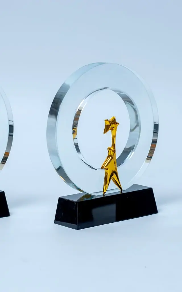 M568 Orbital Crystal Award