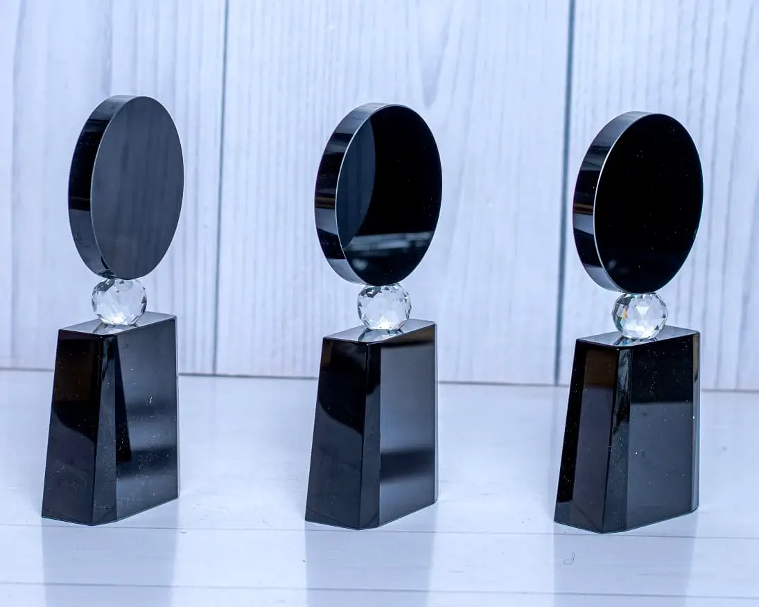 KNY-17 Summit Crystal Award