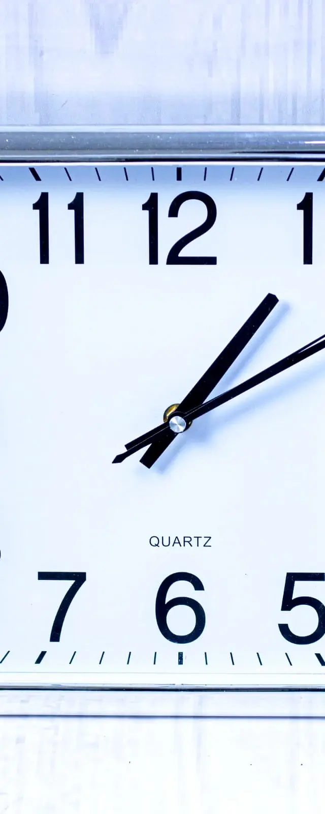 Chronos 22197 Desk Clock