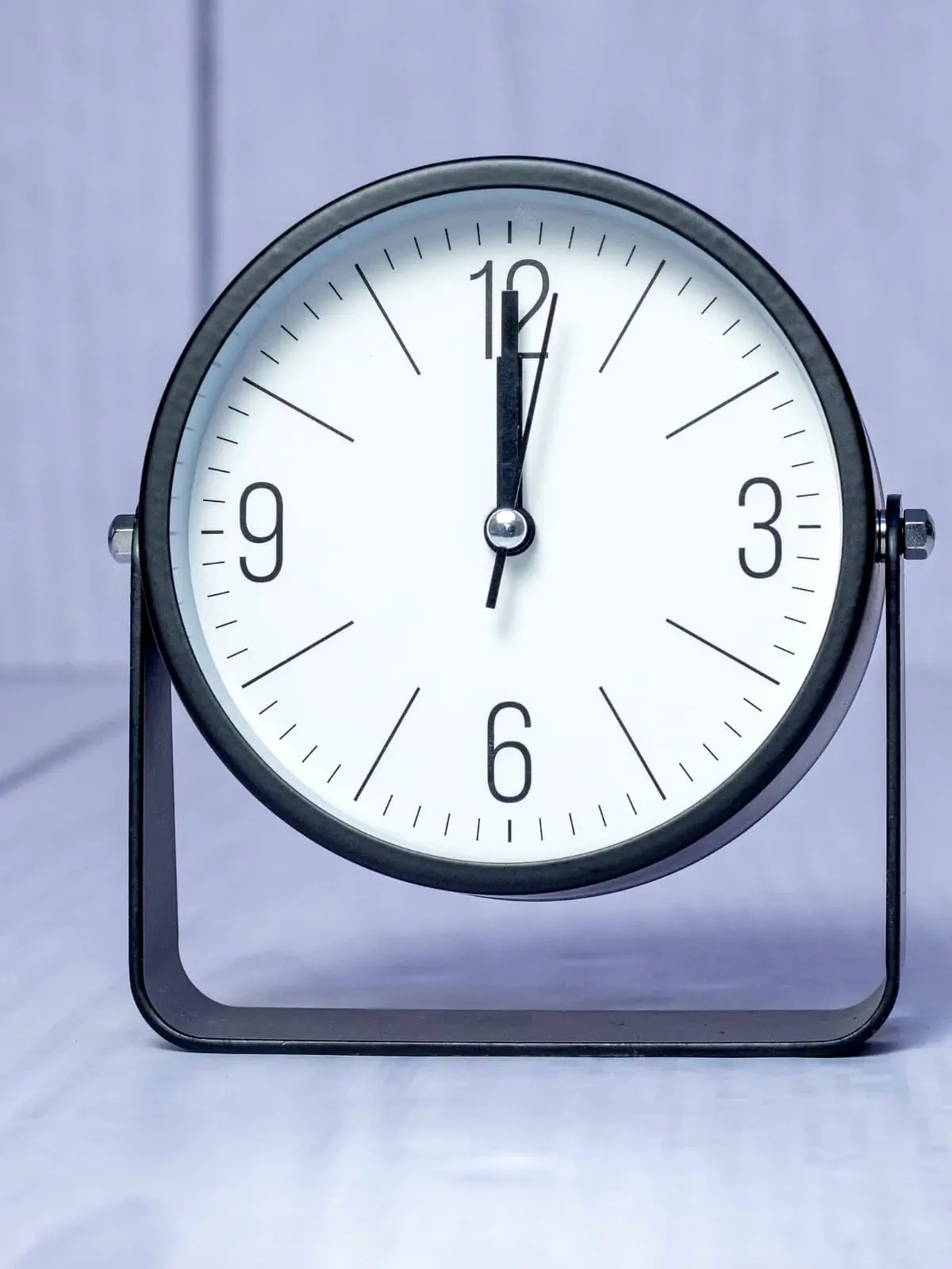 ArmStand Desk Clock